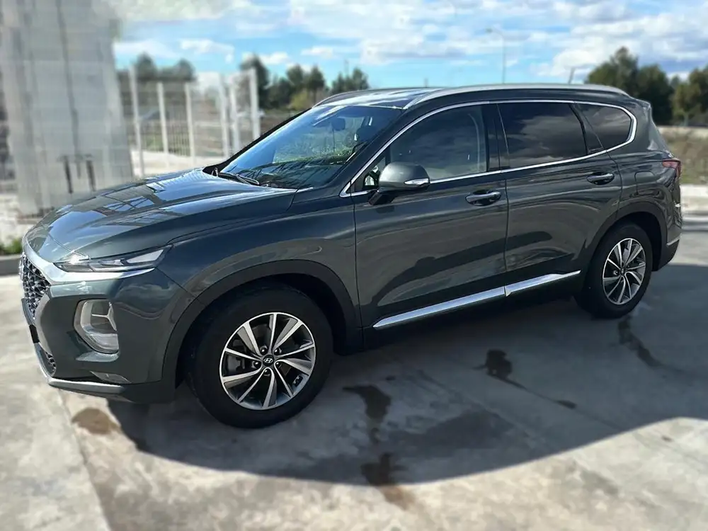 HYUNDAI santa fe