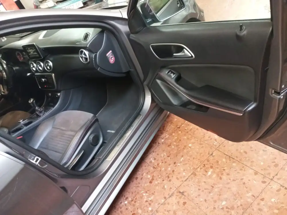 MERCEDES clase a
