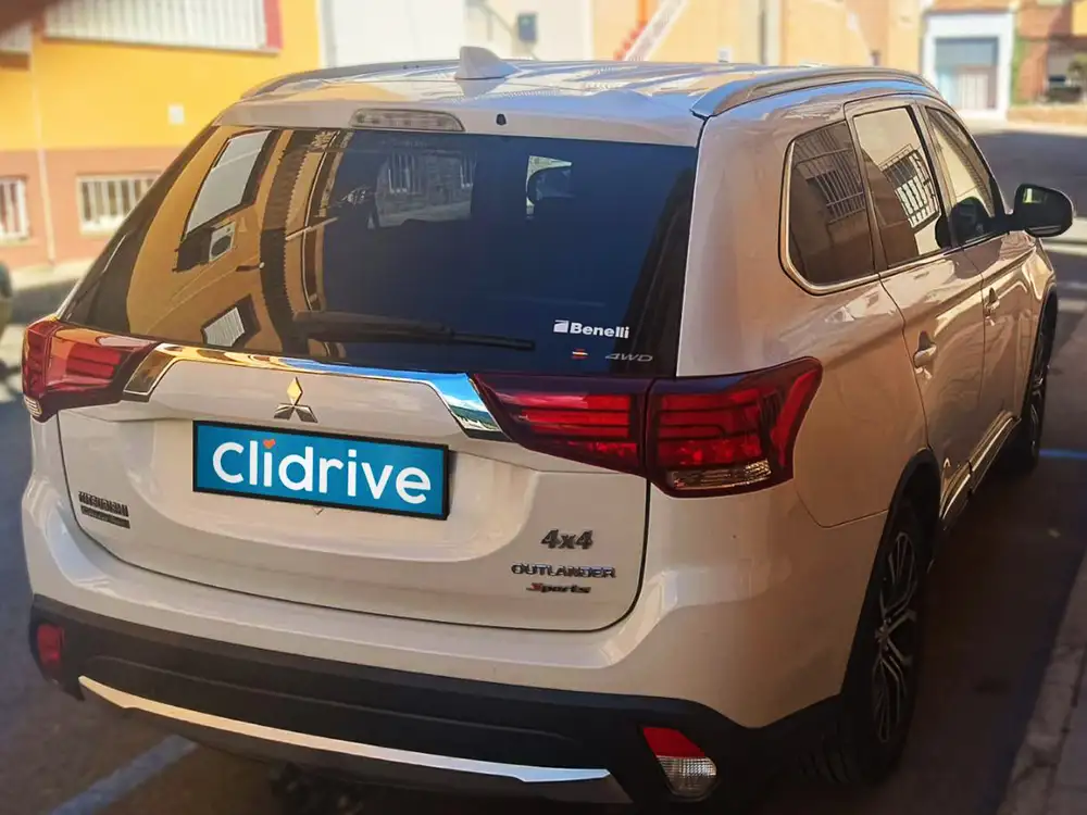 MITSUBISHI outlander