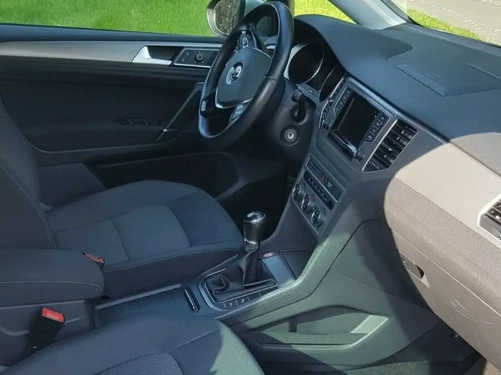 VOLKSWAGEN golf sportsvan