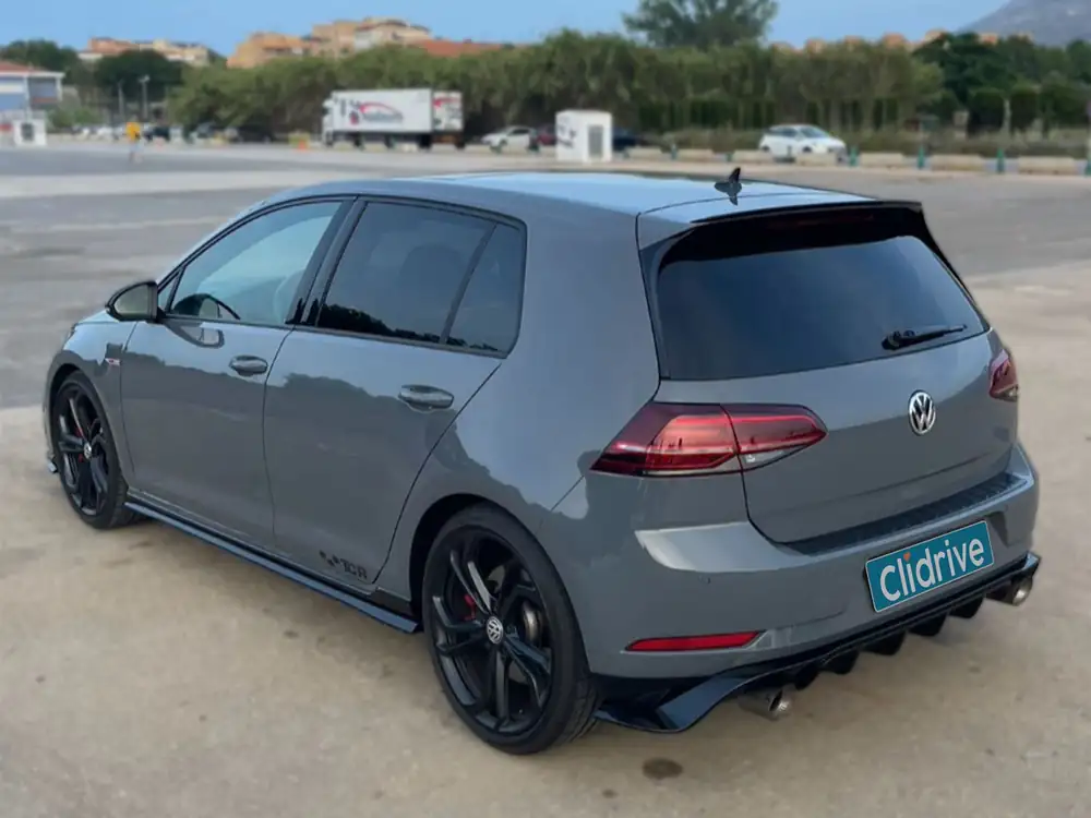 VOLKSWAGEN golf