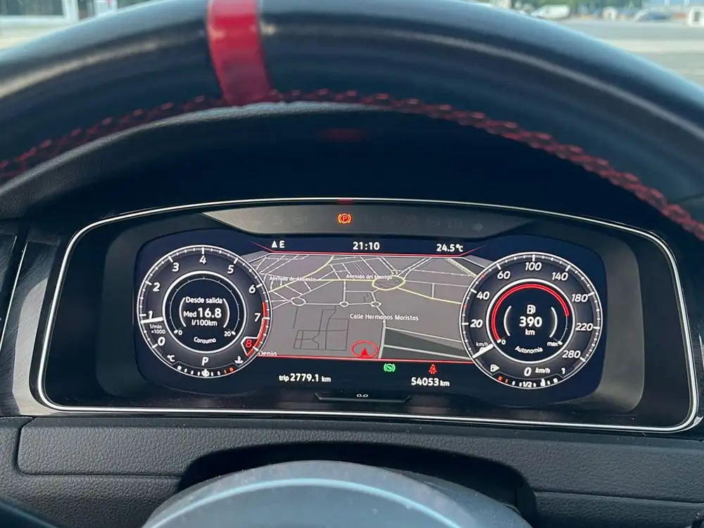 VOLKSWAGEN golf