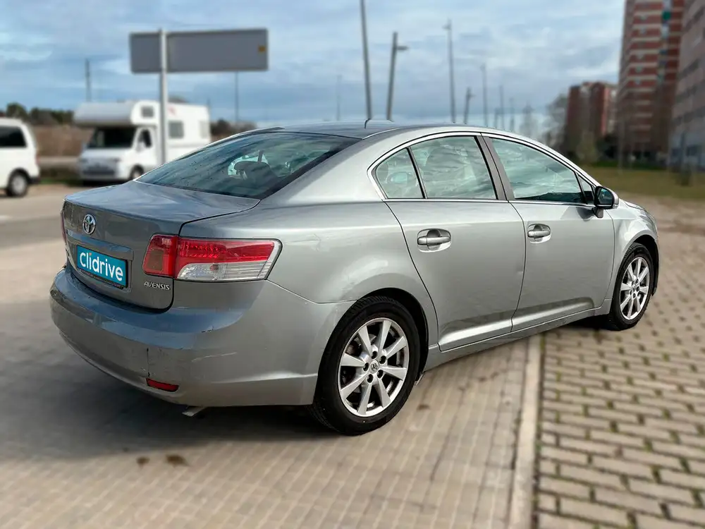 TOYOTA avensis