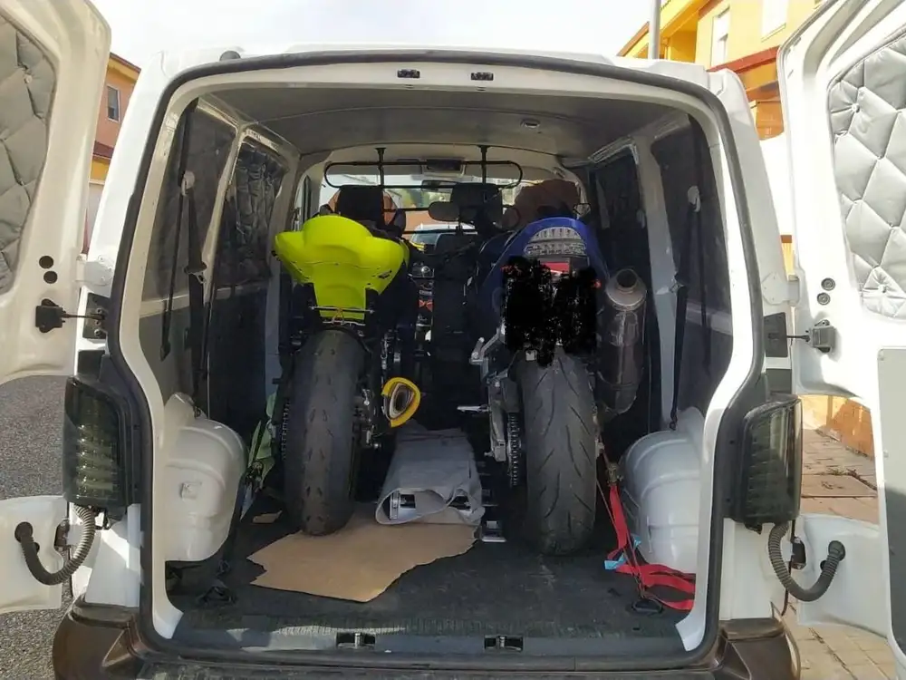 VOLKSWAGEN transporter