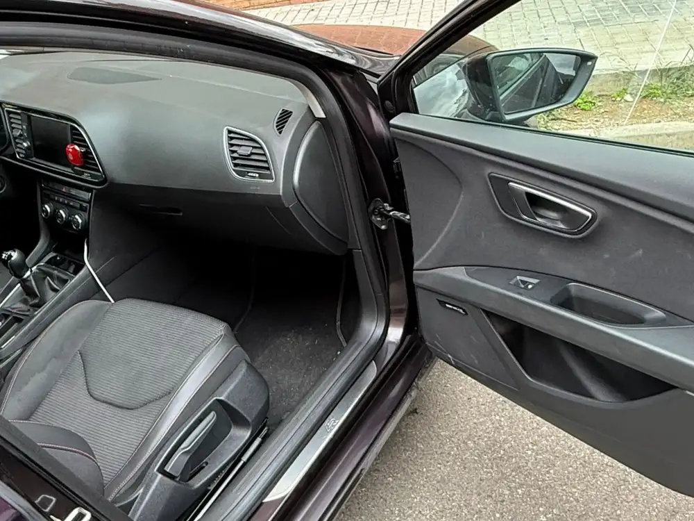 SEAT leon