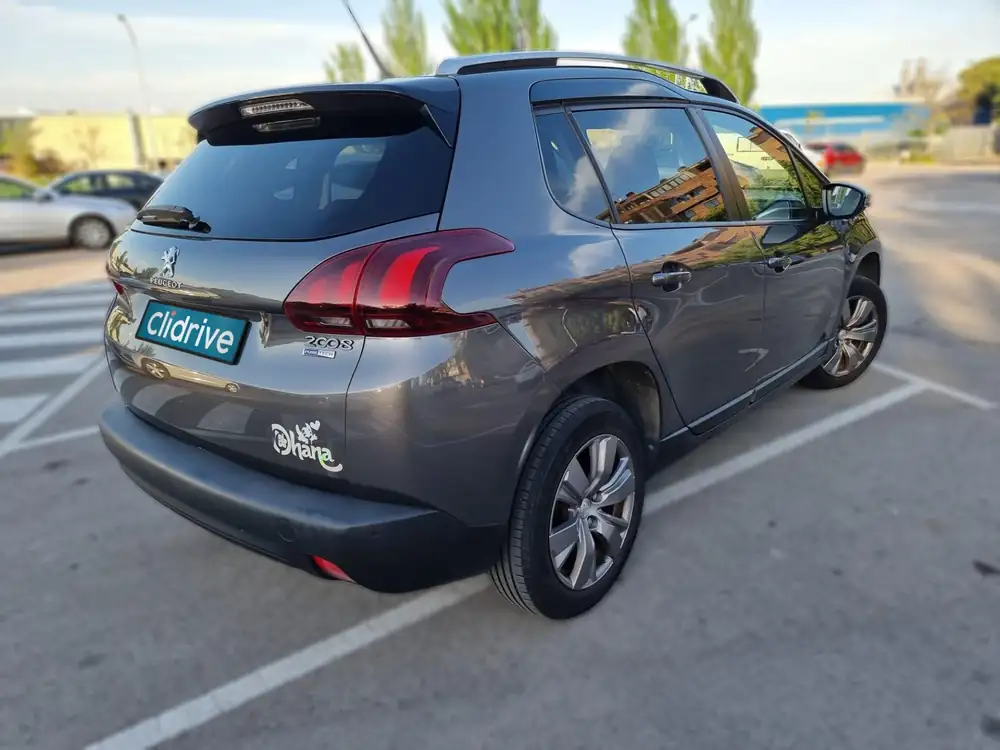 PEUGEOT 2008