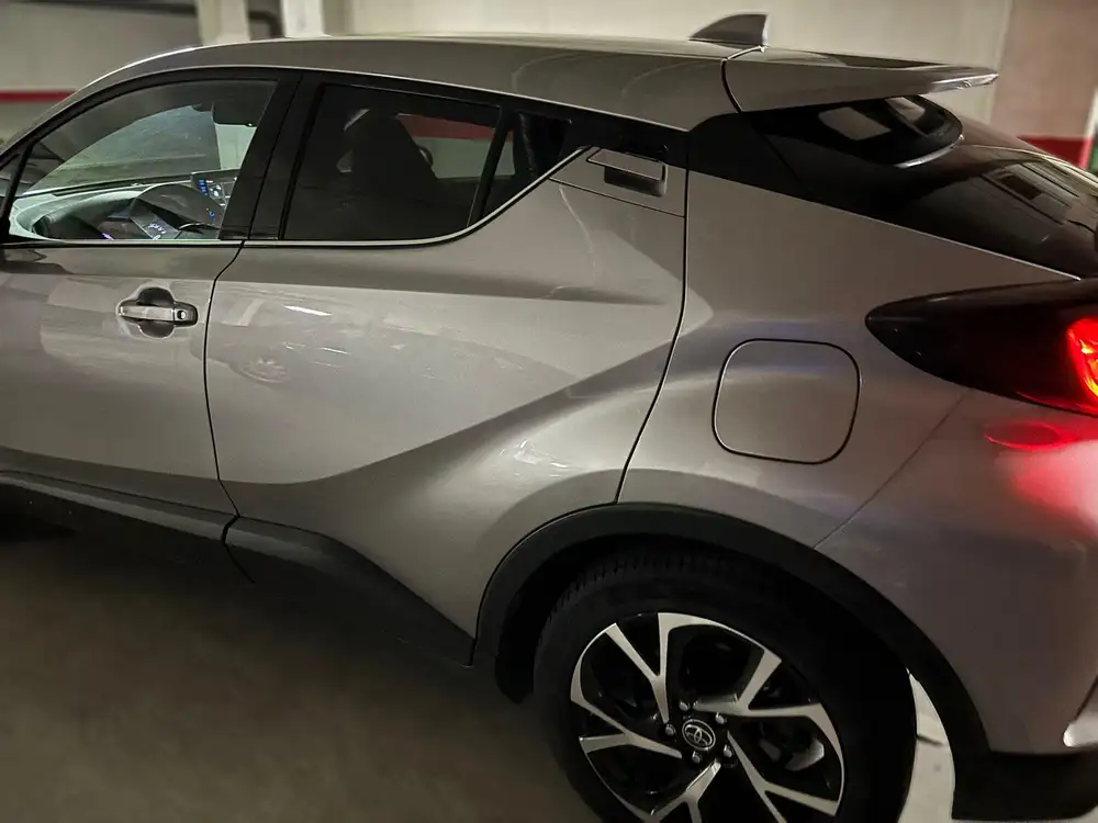 TOYOTA c-hr