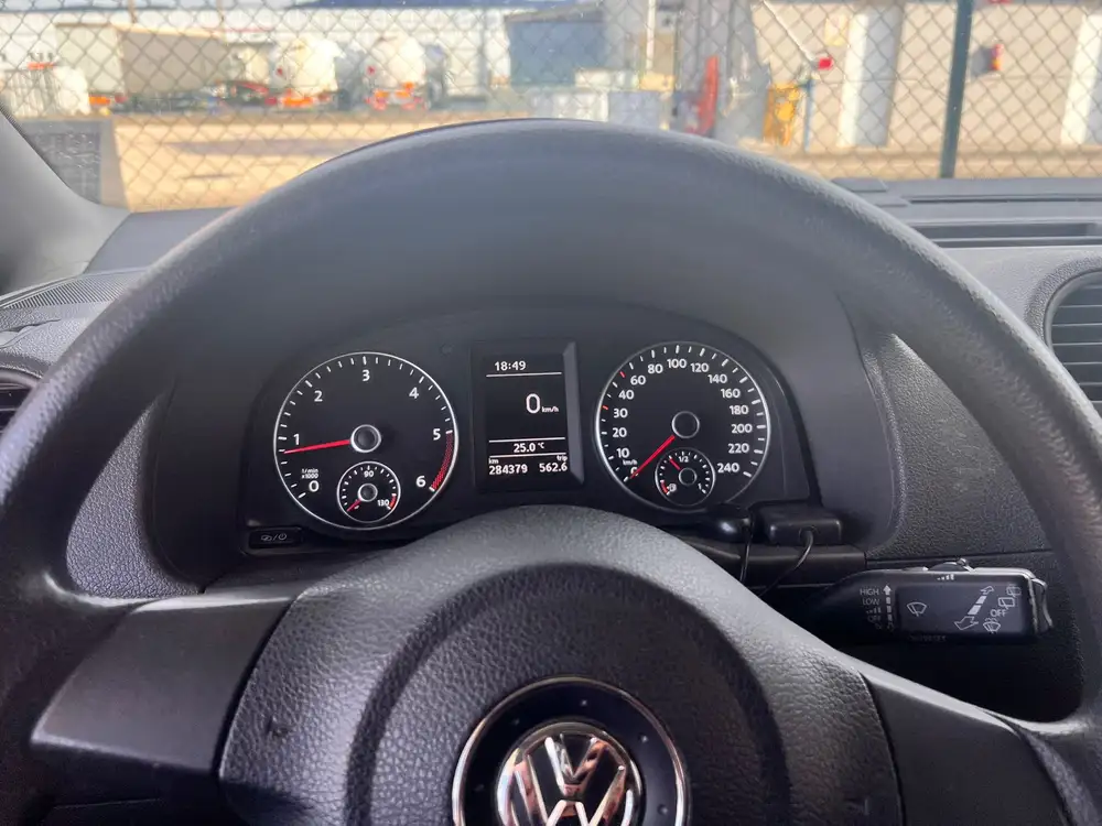 VOLKSWAGEN caddy