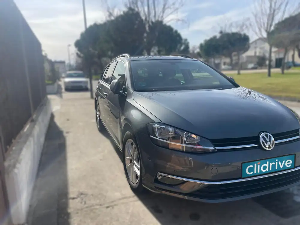 VOLKSWAGEN golf