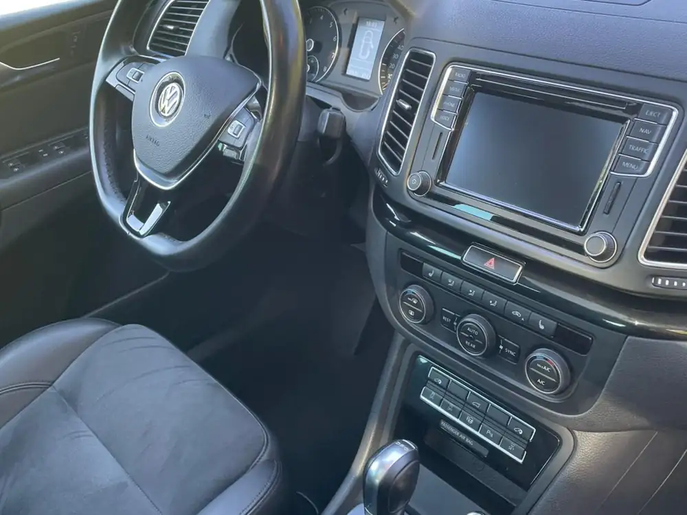 VOLKSWAGEN sharan