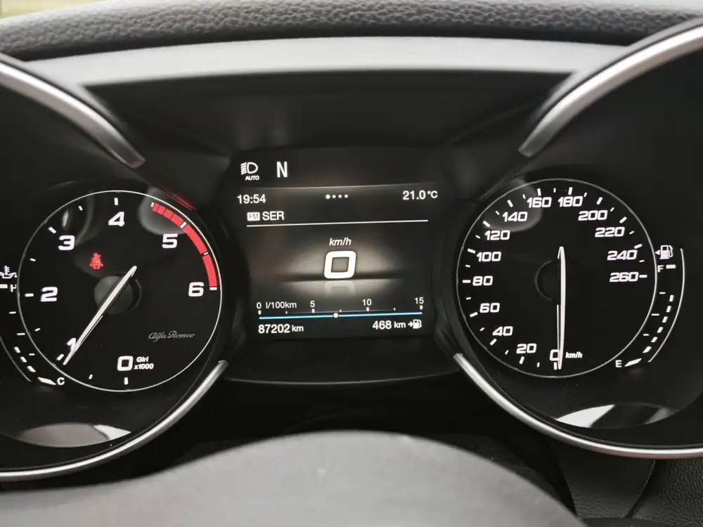 ALFA ROMEO giulia
