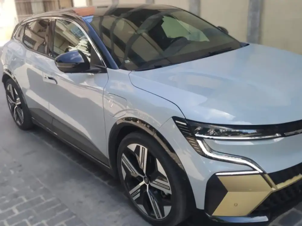 RENAULT megane e-tech