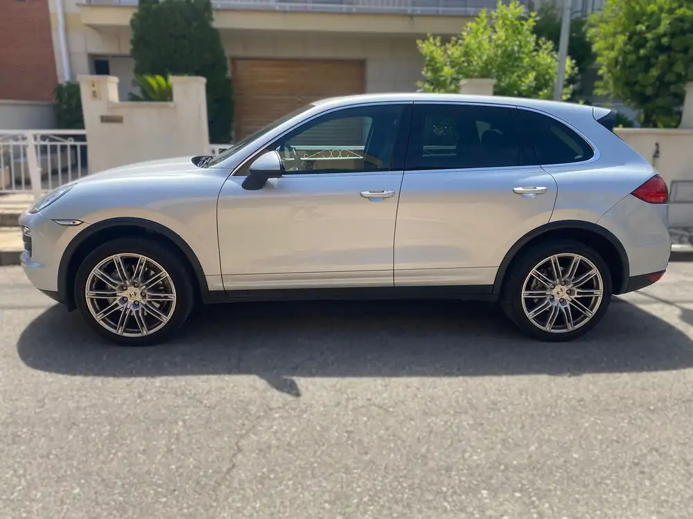 PORSCHE cayenne