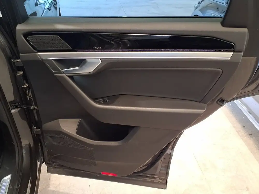 VOLKSWAGEN touareg - Foto 16 | Clidrive