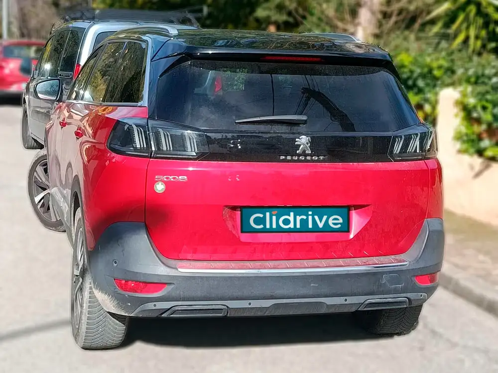 PEUGEOT 5008