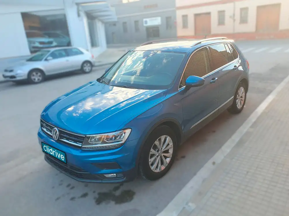 VOLKSWAGEN tiguan