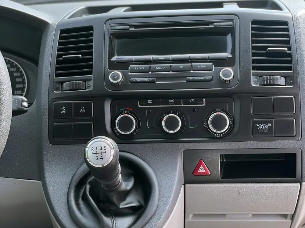 VOLKSWAGEN transporter