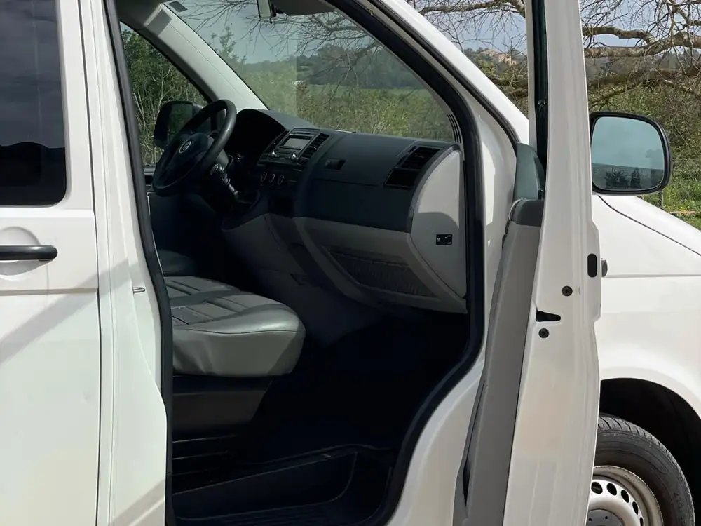 VOLKSWAGEN transporter