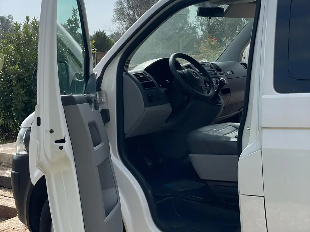 VOLKSWAGEN transporter