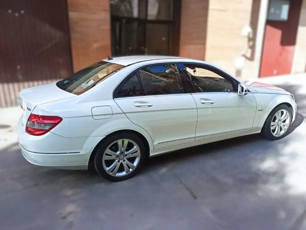 MERCEDES clase c