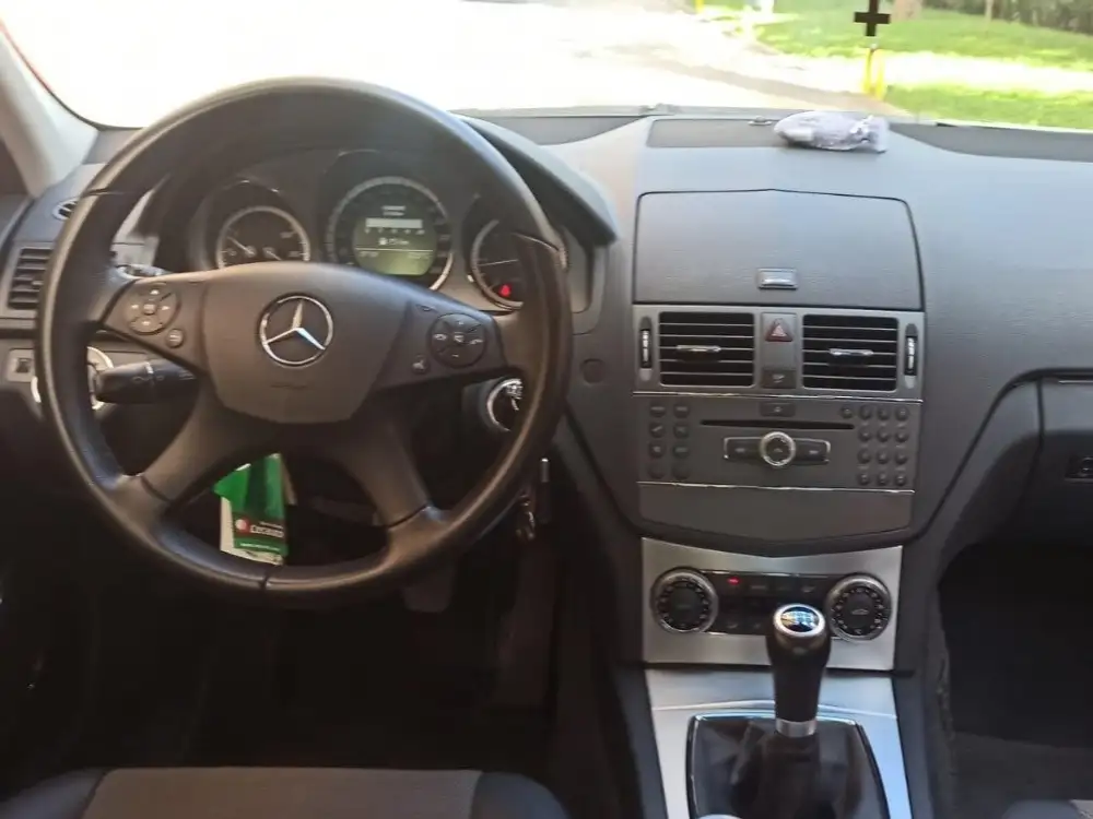 MERCEDES clase c