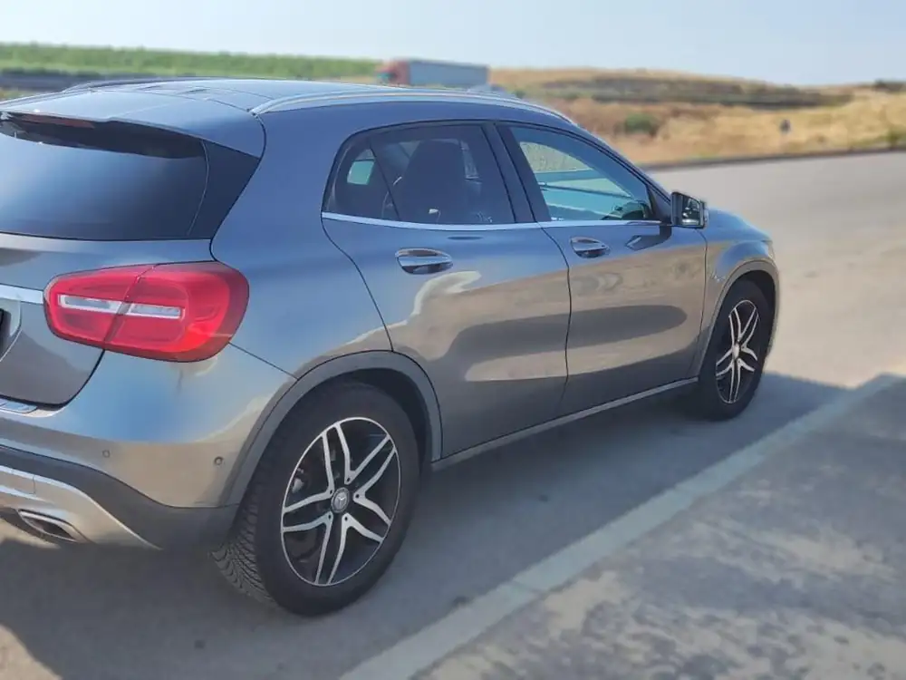 MERCEDES gla