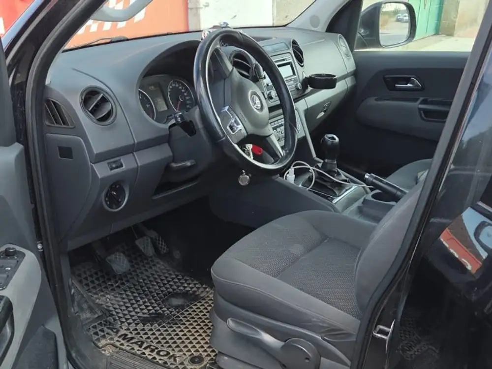 VOLKSWAGEN amarok