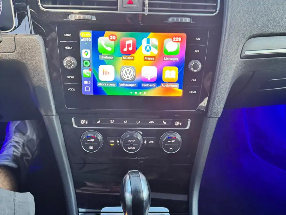 VOLKSWAGEN golf