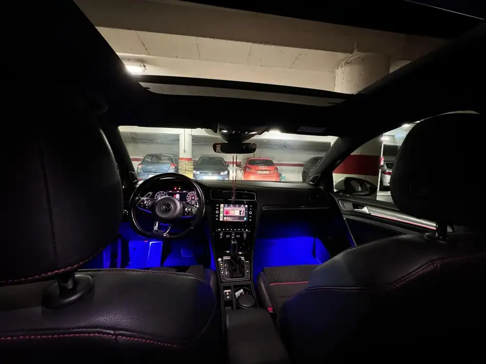 VOLKSWAGEN golf