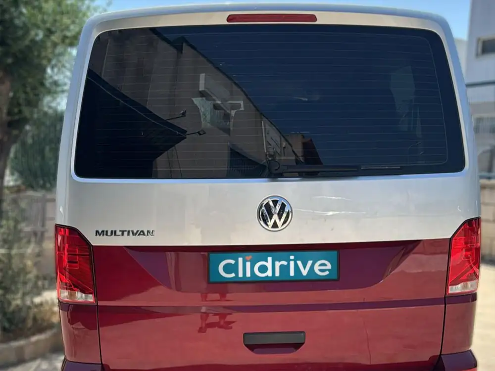 VOLKSWAGEN multivan