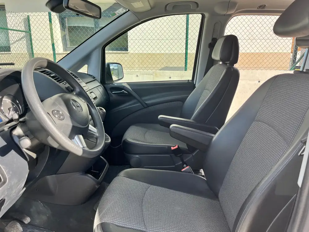 MERCEDES viano