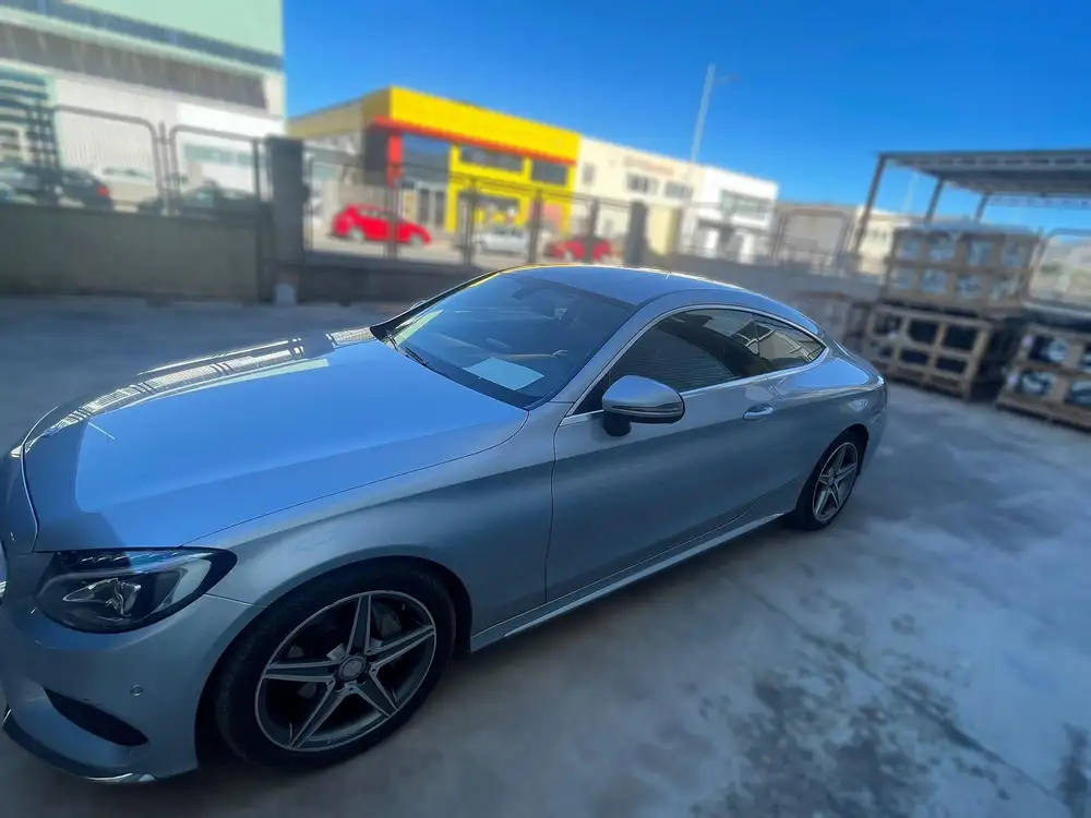 MERCEDES clase c