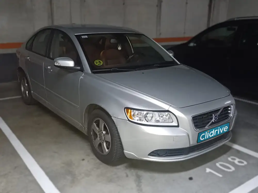 VOLVO S40