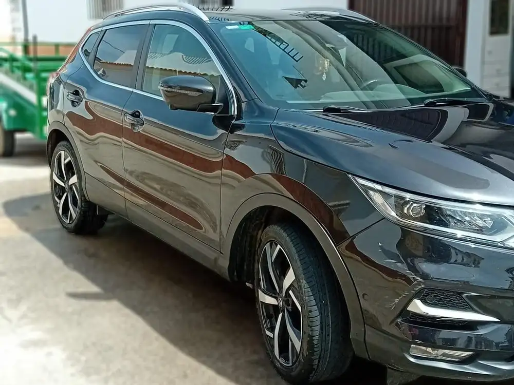NISSAN qashqai