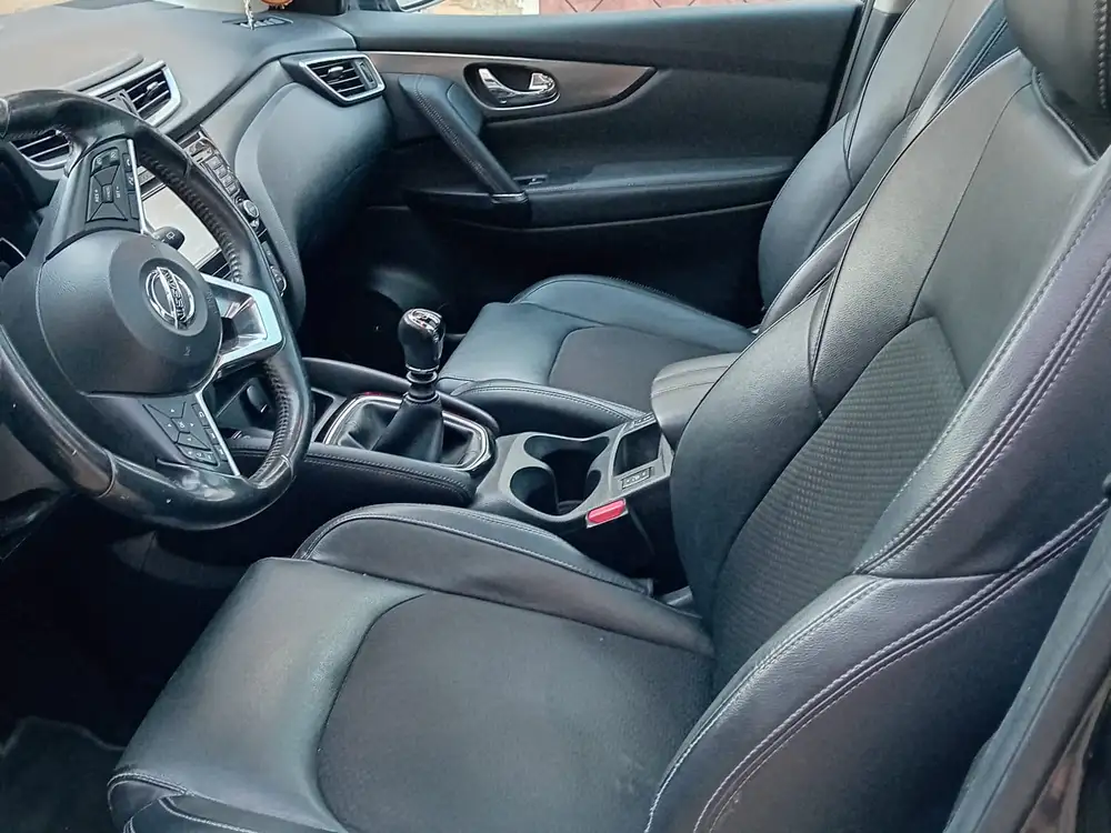 NISSAN qashqai