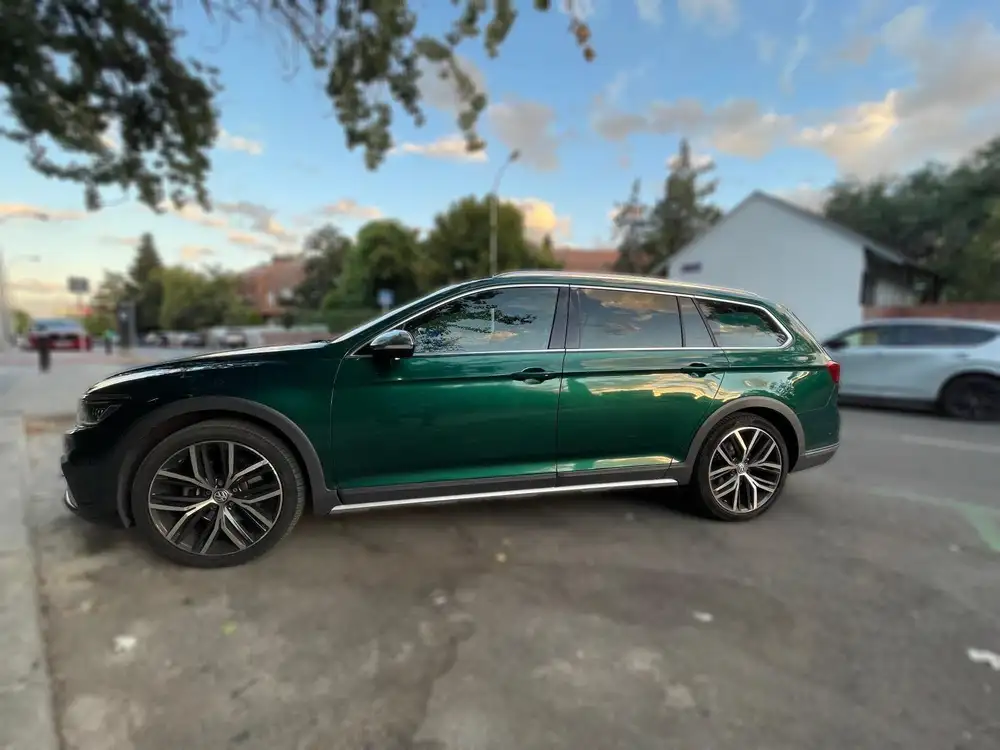 VOLKSWAGEN passat