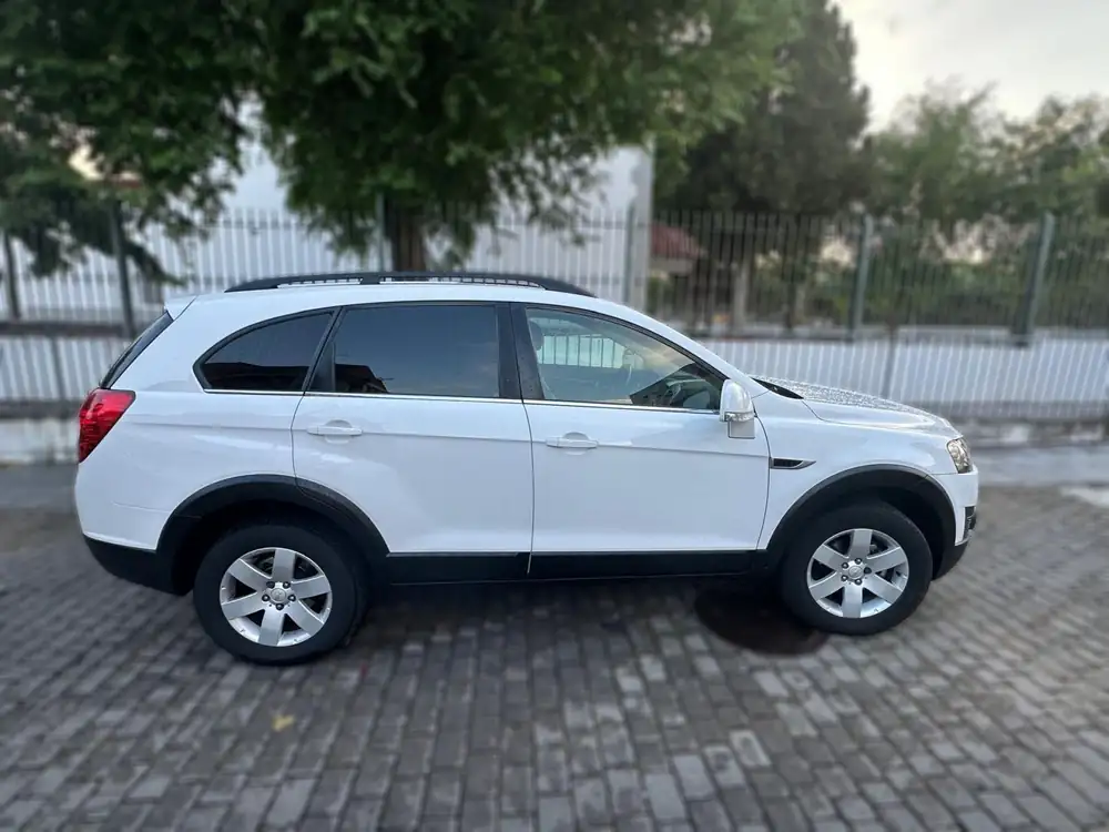 CHEVROLET captiva