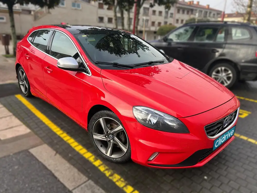 VOLVO V40